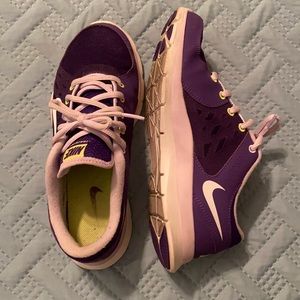 Women’s Nike shoes